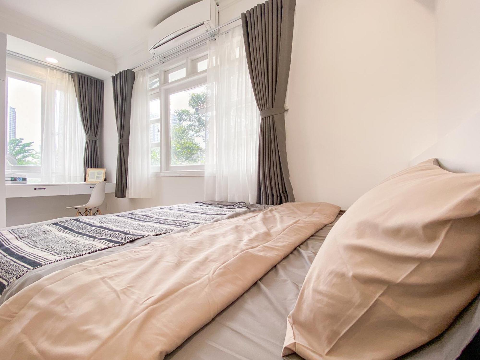 Zeus Living - In An Phu Apartment *