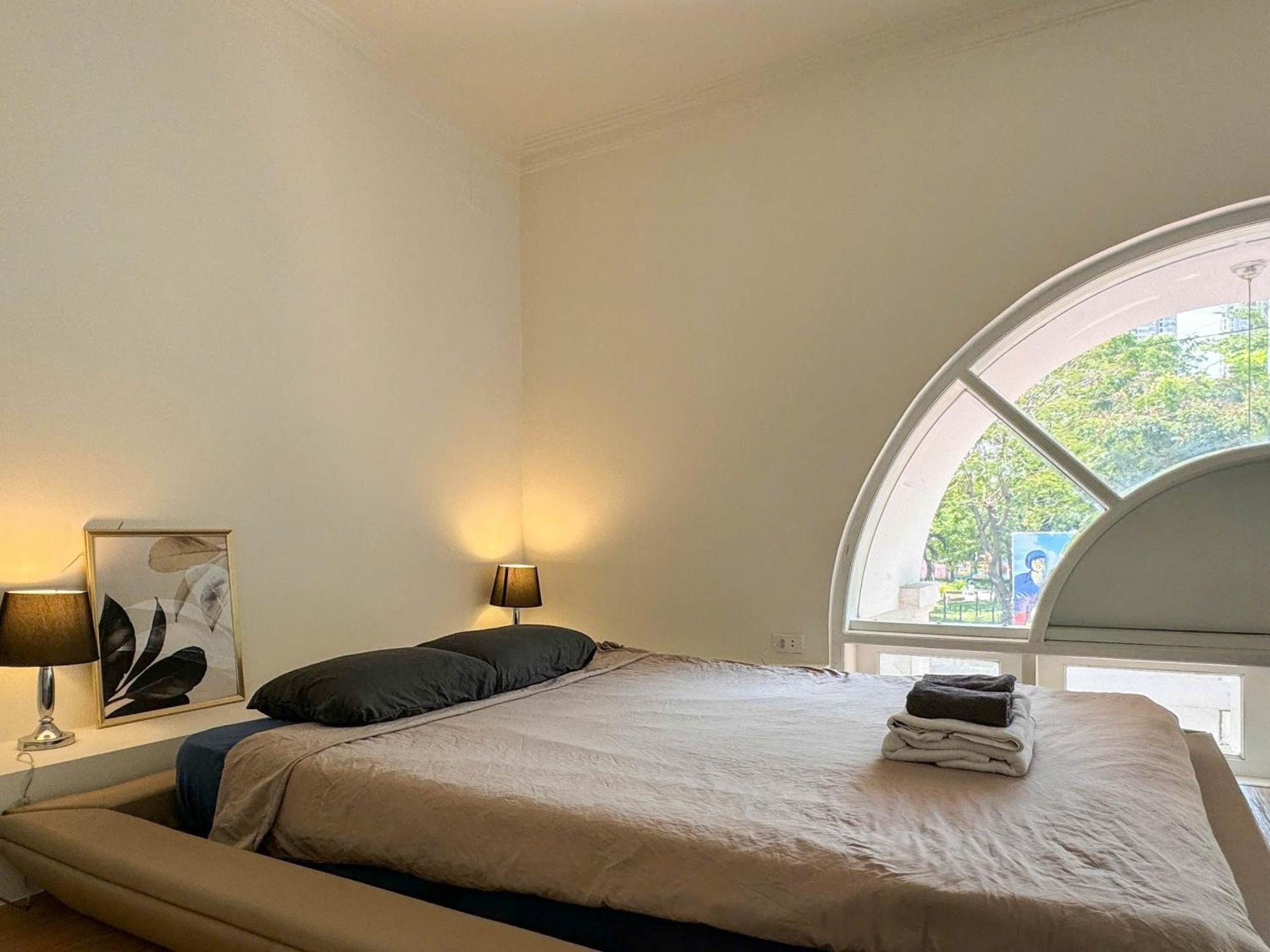 Zeus Living - In An Phu Apartment *